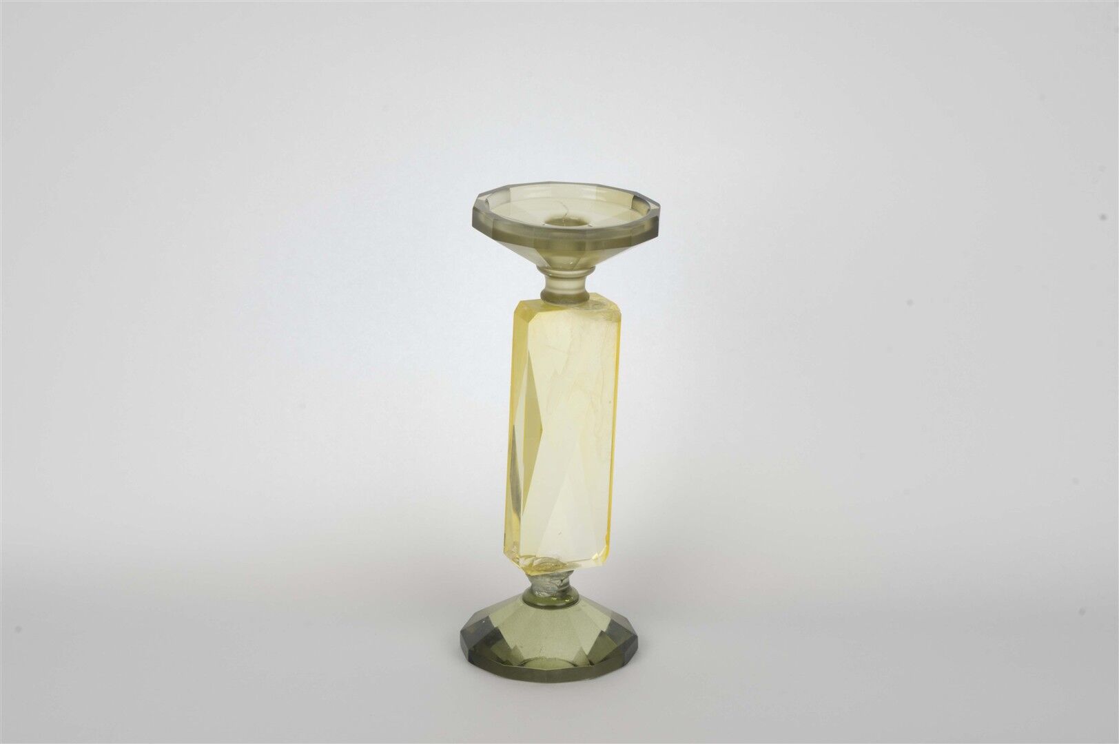 Kristal Yeşil Mumluk 9x9x24cm